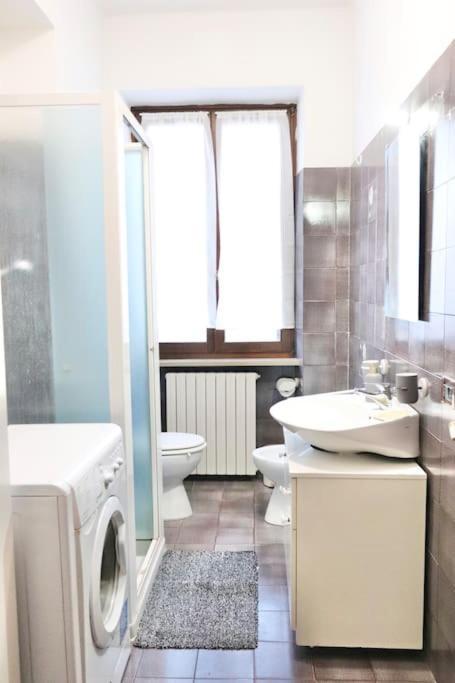 Chic And Comfortable In Apartment *