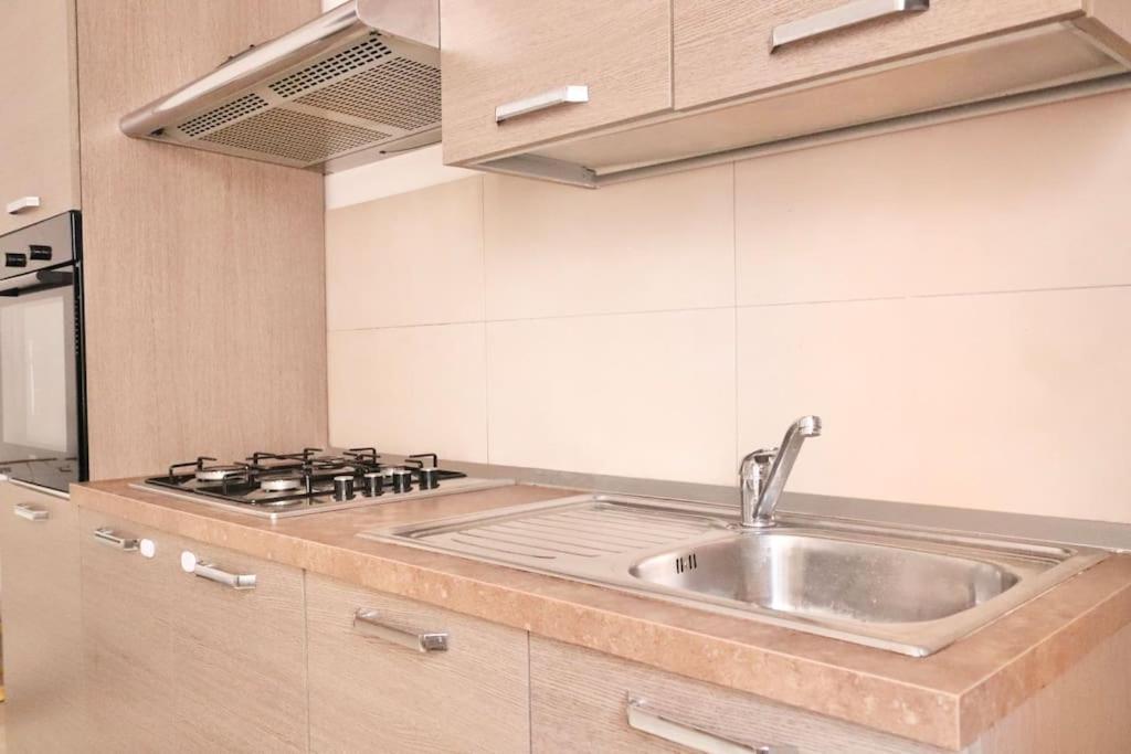 Chic And Comfortable In Apartment *